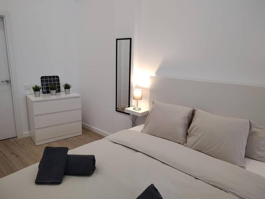 Апартаменты Nuevo Loft En Playa Y Cerca Del Centro, Ac Y Wifi Валенсия Экстерьер фото