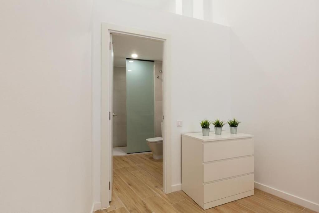 Апартаменты Nuevo Loft En Playa Y Cerca Del Centro, Ac Y Wifi Валенсия Экстерьер фото